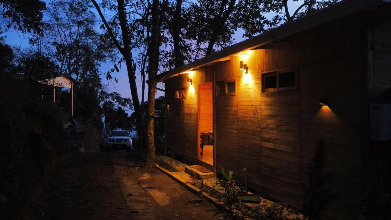Luxury Tiny House - Minca Villa Bagian luar foto